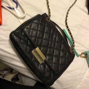 Bag with skirt bundle